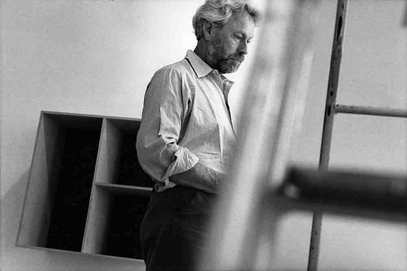 19870402-26 - Donald Judd
