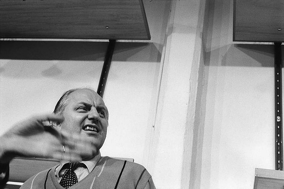 19860322-4 - Hans Hollein