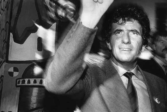 1986-40499-36A - Jack Lang